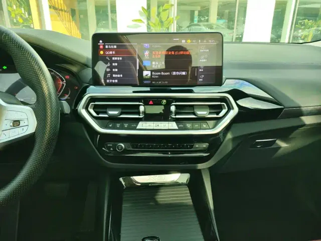 BMW X3 — Фото автомобиля 12