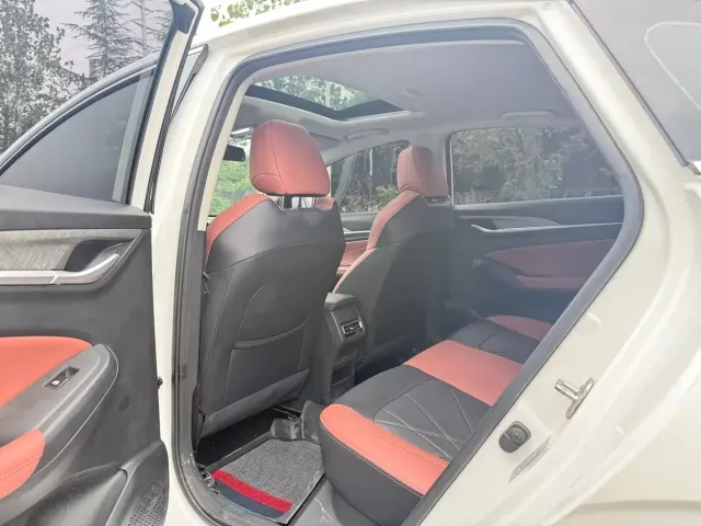 Changan Eado — Фото автомобиля 8