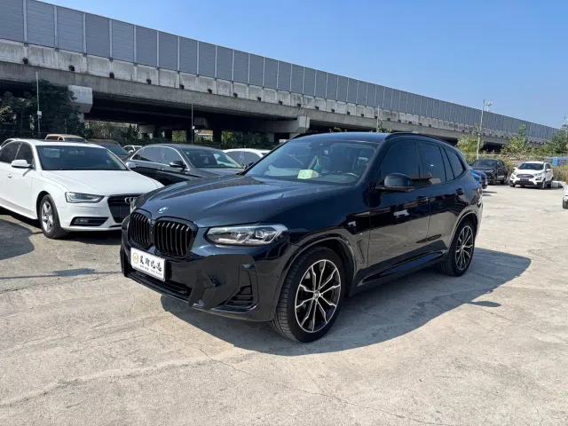 Фотография автомобиля — BMW X3
