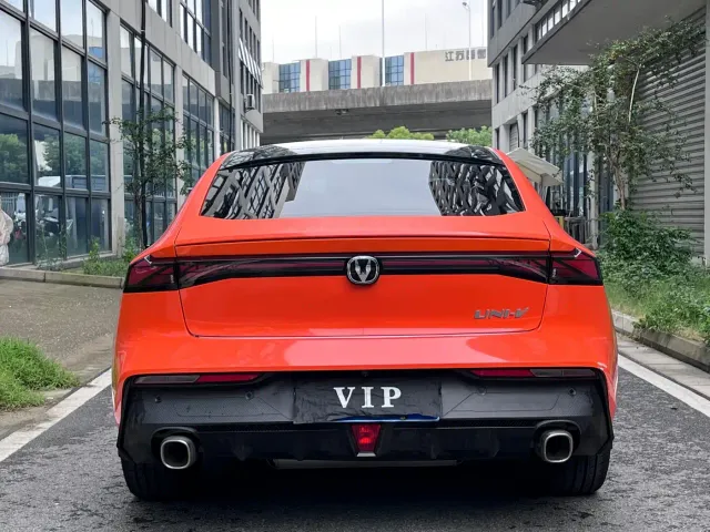Changan UNI-V — Фото автомобиля 4