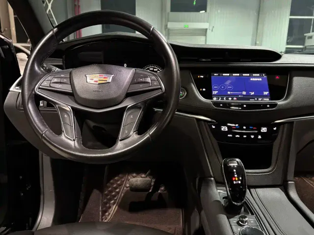 Cadillac XT5 — Фото автомобиля 13