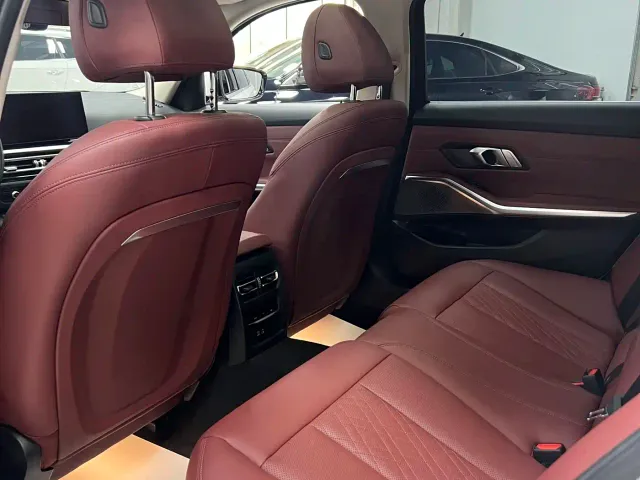 BMW 3 Series — Фото автомобиля 14