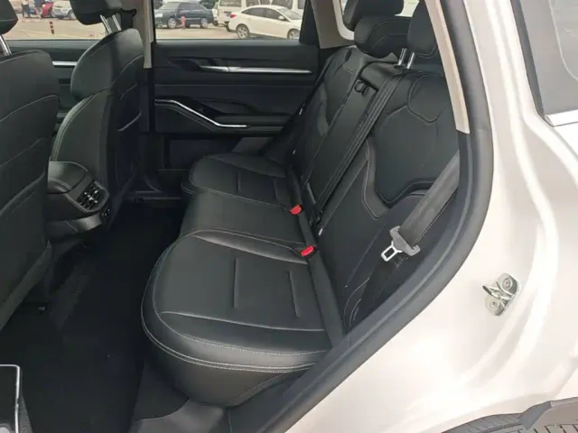 Haval H6 — Фото автомобиля 16