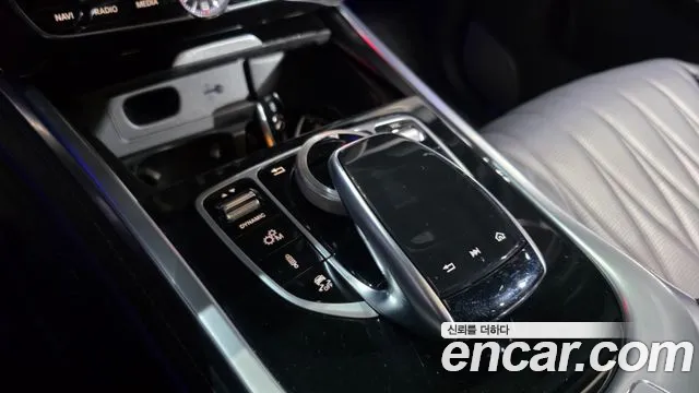 Mercedes-Benz G-Class — Фото автомобиля 24