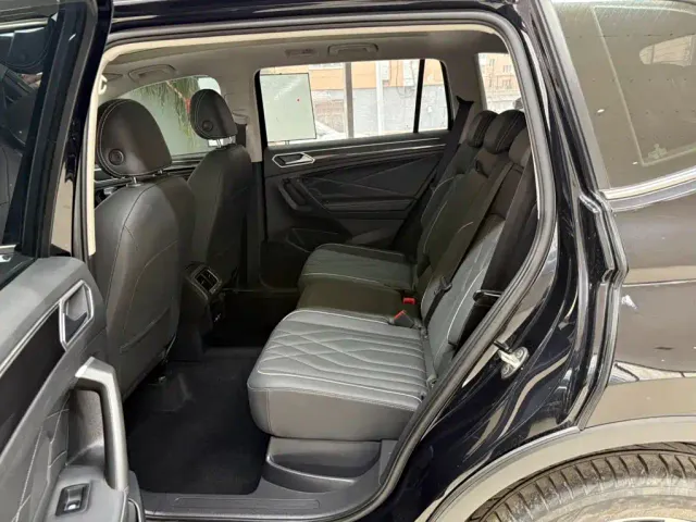 Volkswagen Tiguan L — Фото автомобиля 18