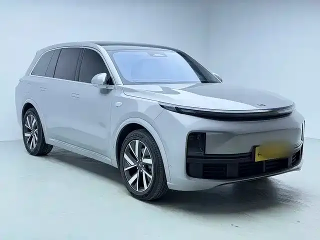 Li Auto L8 — Фото автомобиля 2