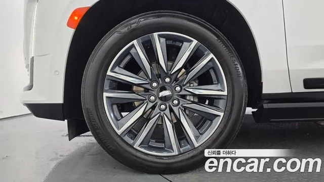 Cadillac Escalade — Фото автомобиля 5