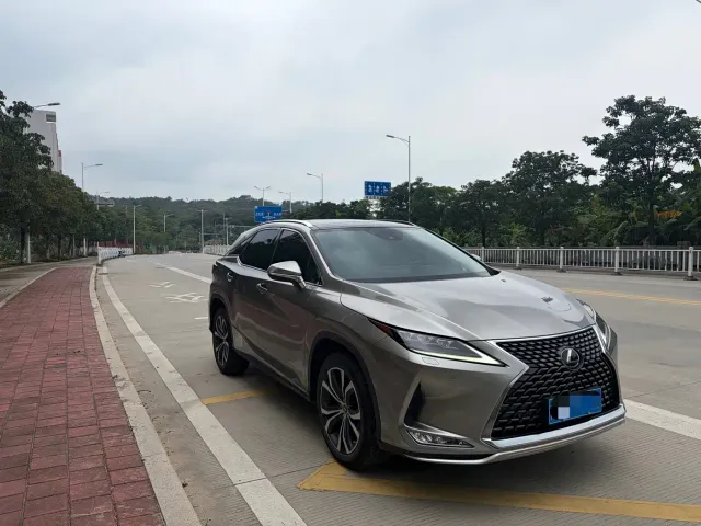 Lexus RX — Фото автомобиля 3