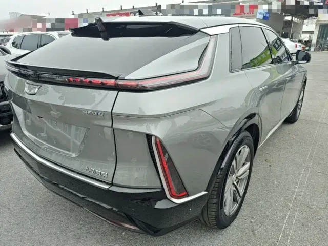 Cadillac Lyriq — Фото автомобиля 6