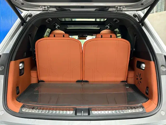 Li Auto L8 — Фото автомобиля 8