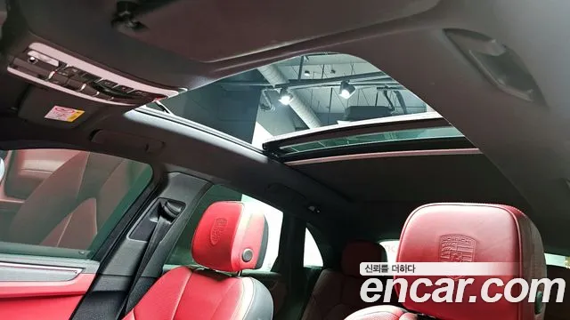 Porsche Macan — Фото автомобиля 18