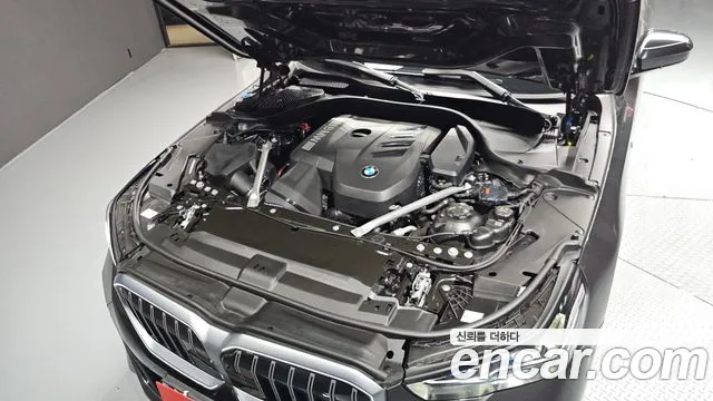 BMW 5-Series 5 серия (G60) 530i xDrive M Sport — Фото автомобиля 6