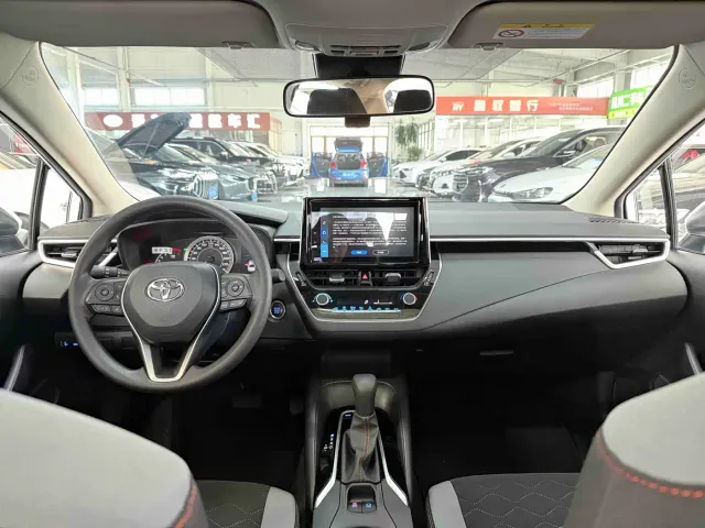 Toyota Corolla — Фото автомобиля 14