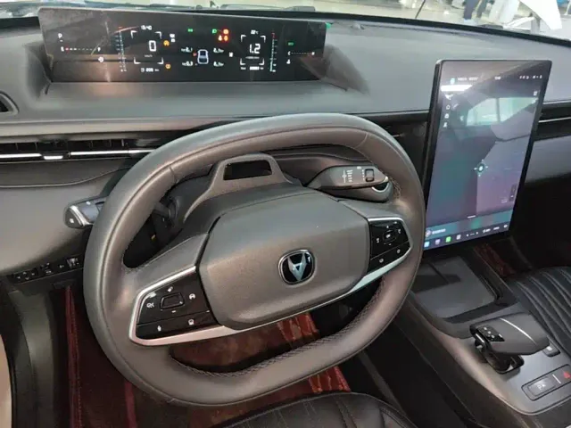 Changan Lamore — Фото автомобиля 9