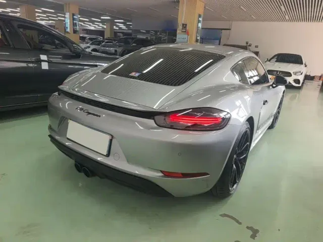 Porsche 718 — Фото автомобиля 6