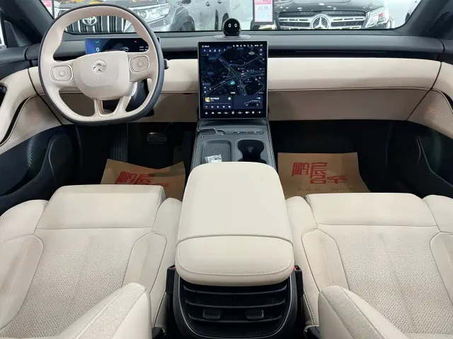 Nio ET5 — Фото автомобиля 7