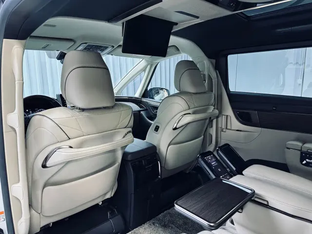 Toyota Alphard — Фото автомобиля 11
