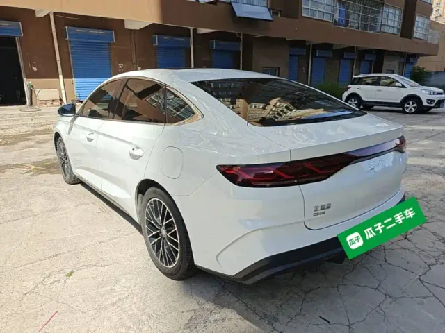 BYD Qin L — Фото автомобиля 4