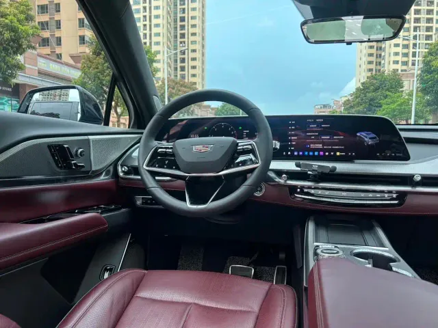 Cadillac XT5 — Фото автомобиля 16