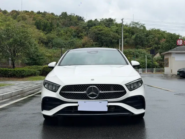 Mercedes-Benz A-Class — Фото автомобиля 2