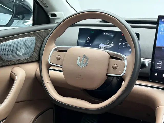 Leapmotor C11 — Фото автомобиля 22