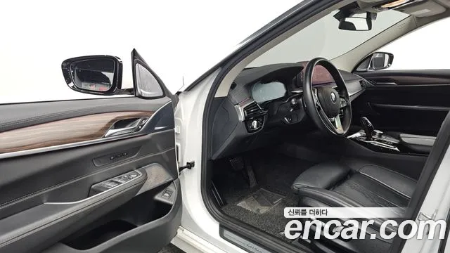 BMW Gran Turismo — Фото автомобиля 11