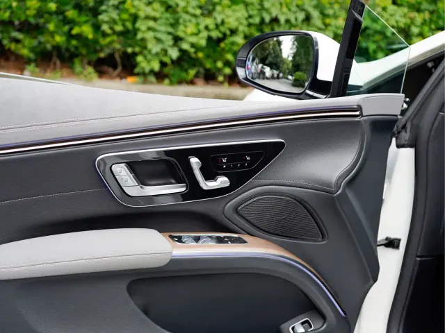 Mercedes-Benz EQS — Фото автомобиля 11