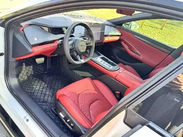 Xiaomi SU7 — Фото автомобиля 4
