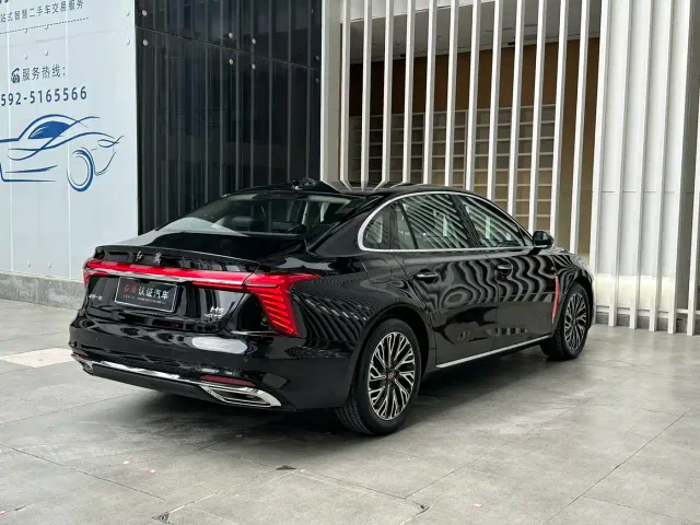 Hongqi H5 — Фото автомобиля 10
