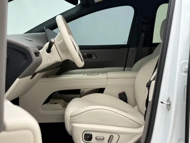 Li Auto i6 — Фото автомобиля 5