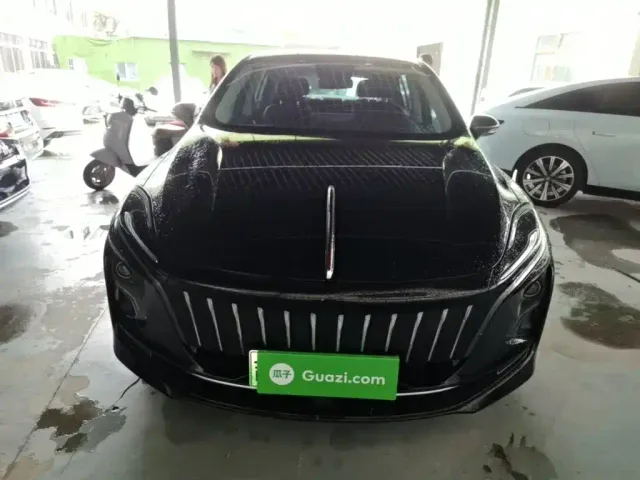 Hongqi E-QM5 — Фото автомобиля 2