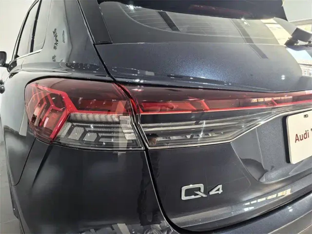 Audi Q4 e-tron — Фото автомобиля 13