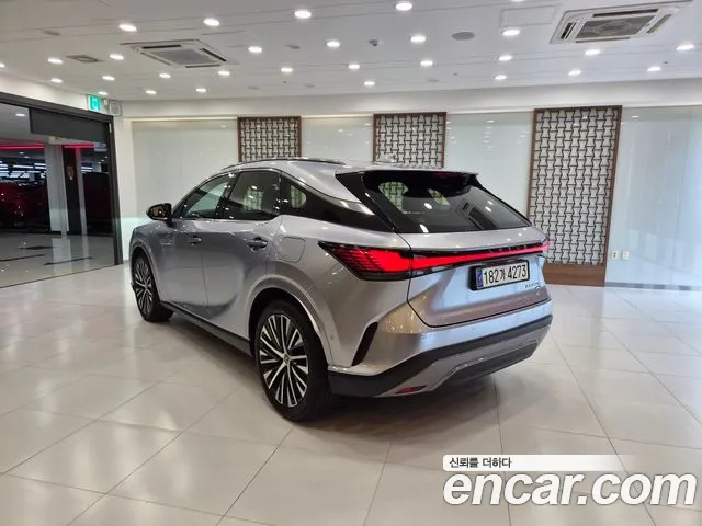 Lexus RX — Фото автомобиля 2
