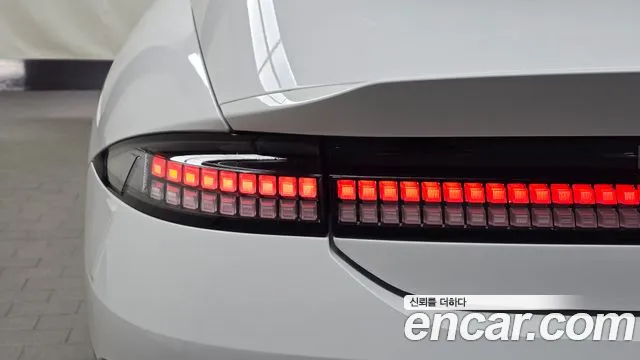 Hyundai Ioniq 6 — Фото автомобиля 8