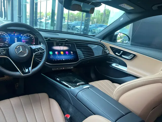 Mercedes-Benz E-Class — Фото автомобиля 13
