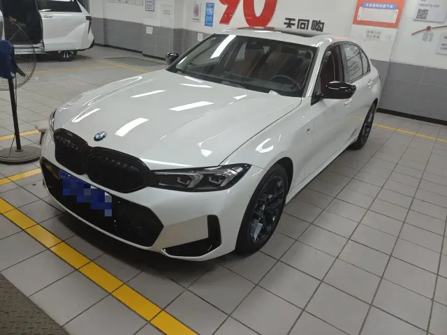 Фотография автомобиля — BMW 3 Series