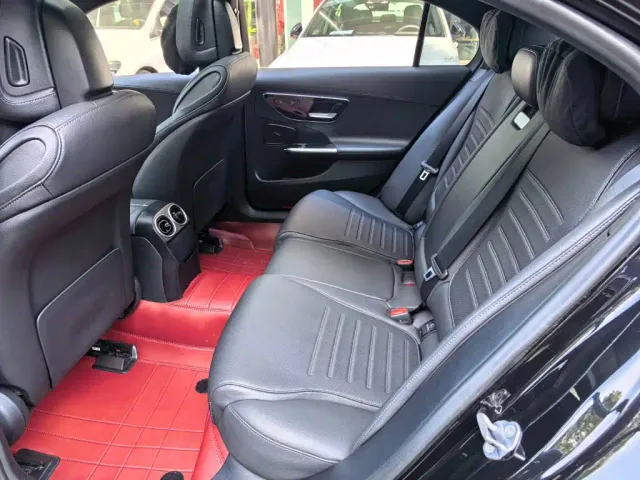 Mercedes-Benz C-Class — Фото автомобиля 4
