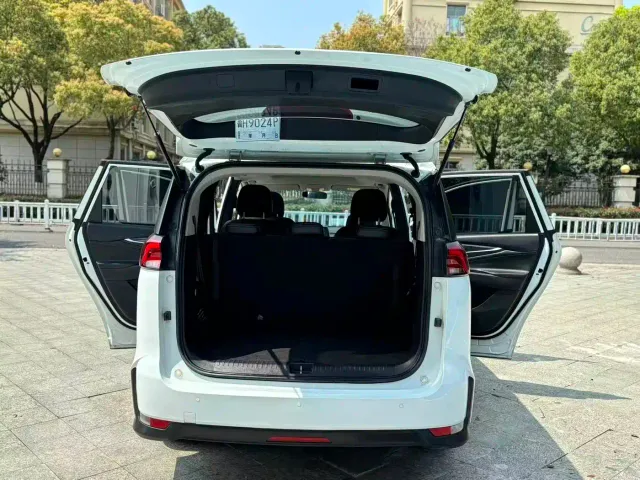 Maxus G50 — Фото автомобиля 7