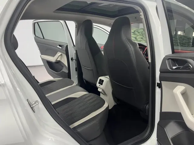 Volkswagen T-Cross — Фото автомобиля 21