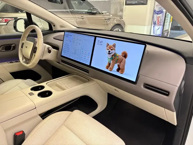 Li Auto Li i8 2025 Standard Edition — Фото автомобиля 10