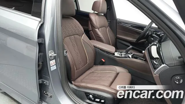 BMW 5-Series 5 серия (G30) 530i xDrive M Sport — Фото автомобиля 12