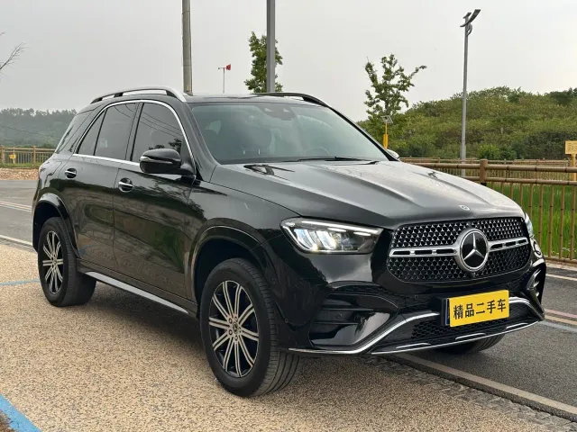 Mercedes-Benz GLE-Class — Фото автомобиля 3
