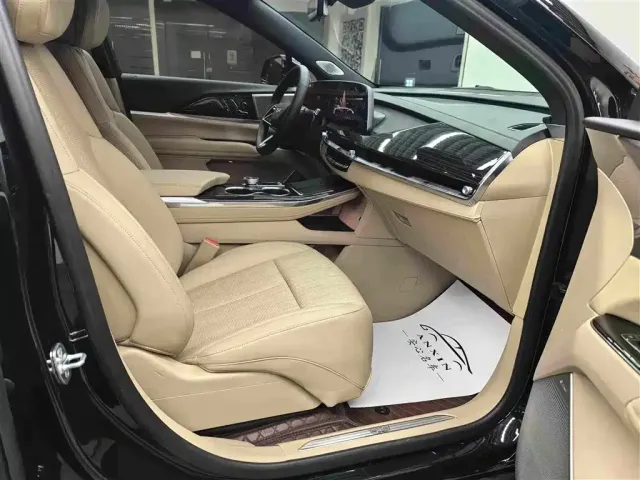 Cadillac XT5 — Фото автомобиля 17