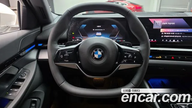 BMW 5 Series G60 — Фото автомобиля 16
