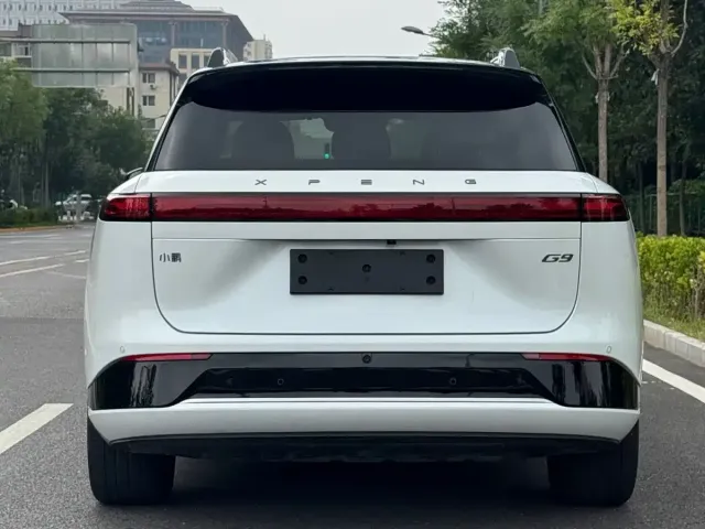 Xpeng G9 — Фото автомобиля 5