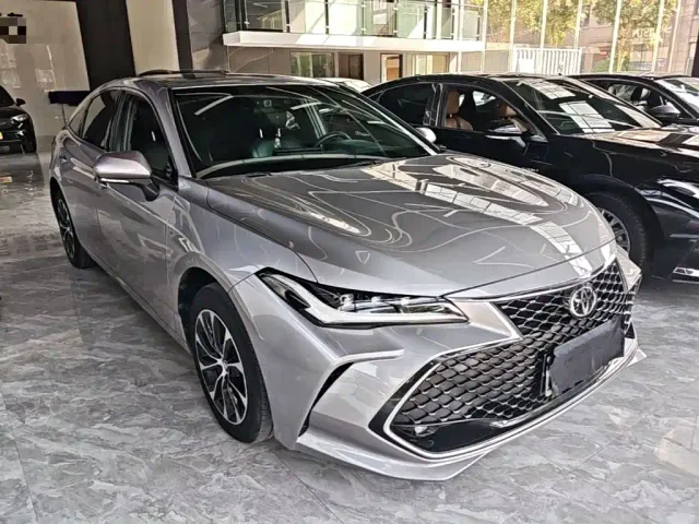 Toyota Avalon — Фото автомобиля 3