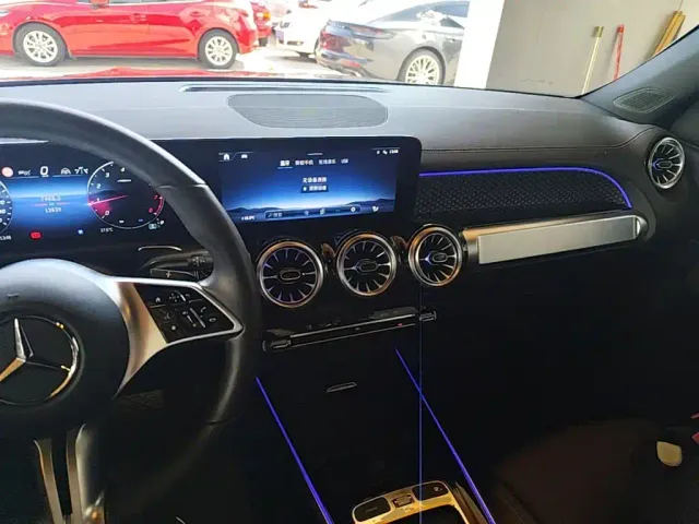 Mercedes-Benz GLB-Class — Фото автомобиля 9