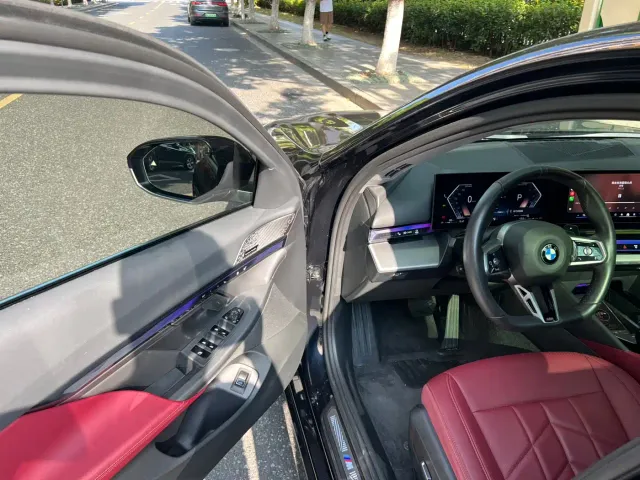 BMW 5 Series — Фото автомобиля 7