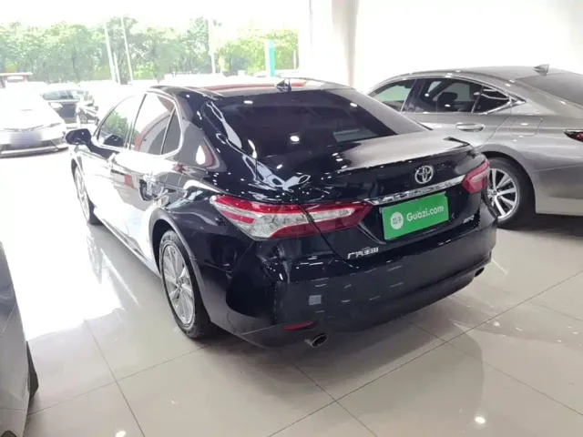 Toyota Camry — Фото автомобиля 4