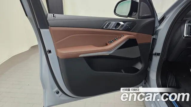 BMW X5 xDrive 40i M Sport — Фото автомобиля 23